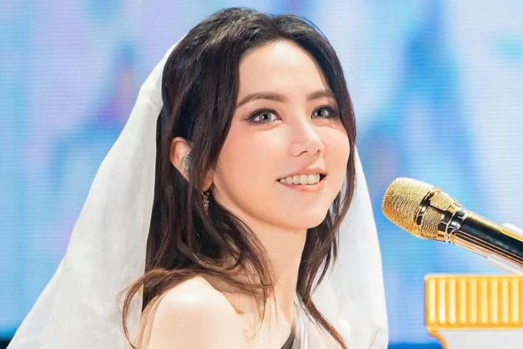 太厲害了！香港歌手 G.E.M. 單次巡演舉辦170場體育場演唱會，刷新世界紀錄